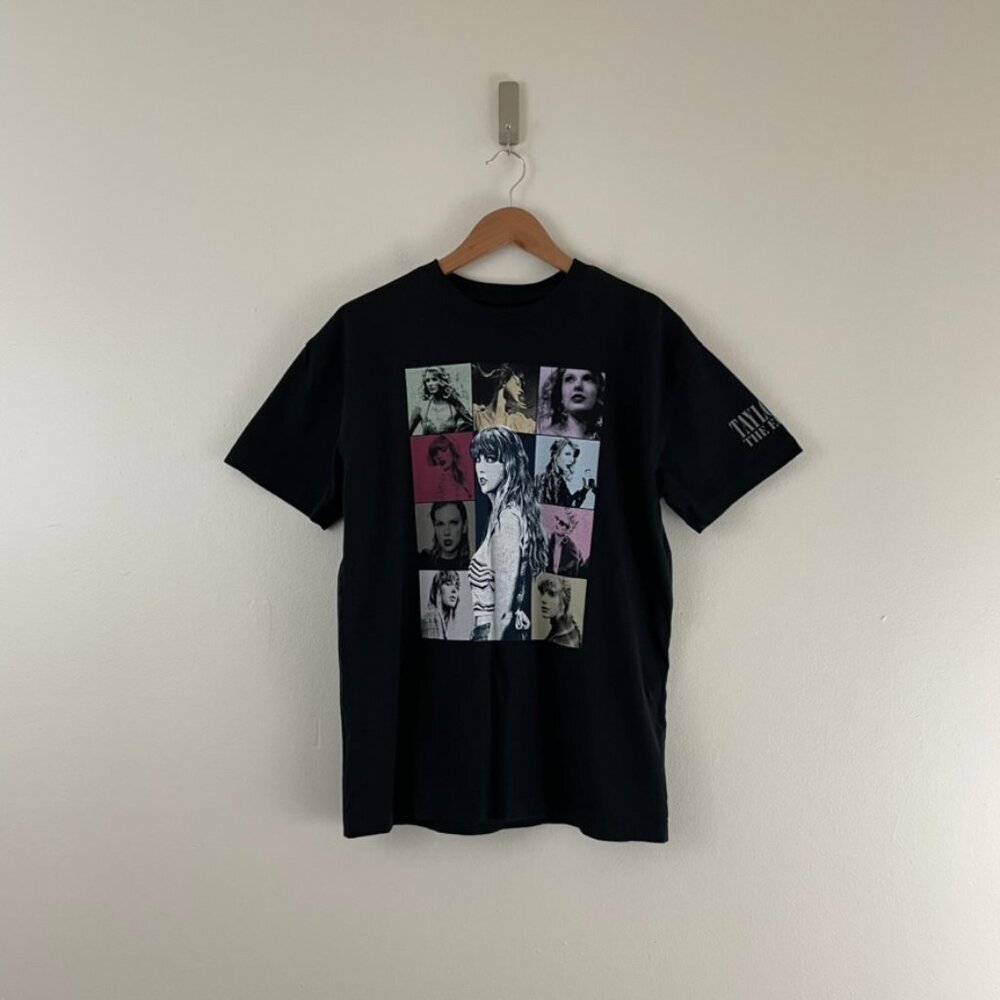 Taylor Swift The Eras Tour Graphic Short Sleeve Black T-Shirt Size Small